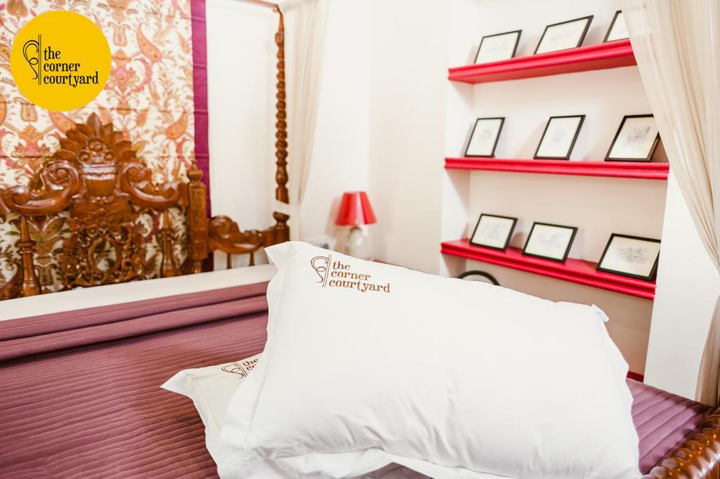 The Corner Courtyard Hotell Calcutta Rum bild