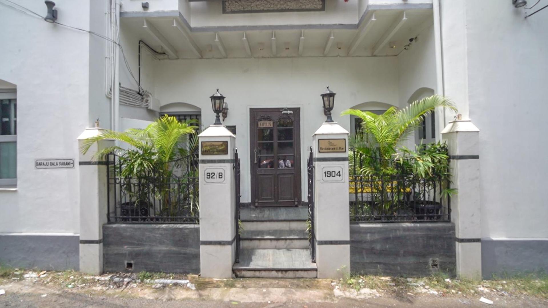 The Corner Courtyard Hotell Calcutta Exteriör bild