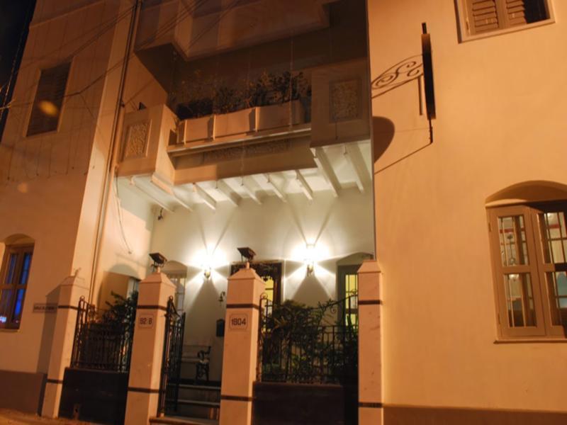 The Corner Courtyard Hotell Calcutta Exteriör bild