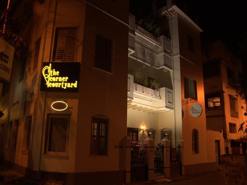 The Corner Courtyard Hotell Calcutta Exteriör bild