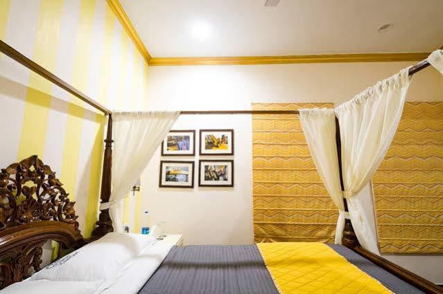 The Corner Courtyard Hotell Calcutta Exteriör bild